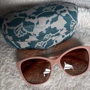Chic Pink Sunglasses with Case